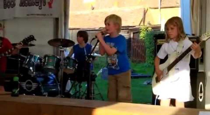 Kids spielen Metallica